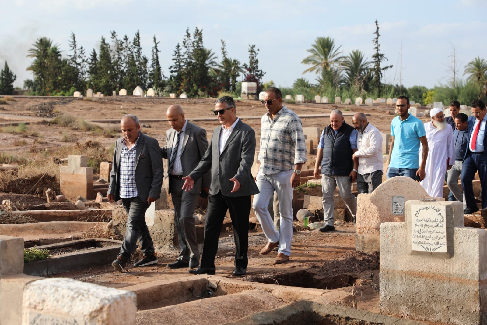 Visite d'une commission mixte pour inspecter et se renseigner sur l'état des cimetières de Marrakech suite aux fortes pluies